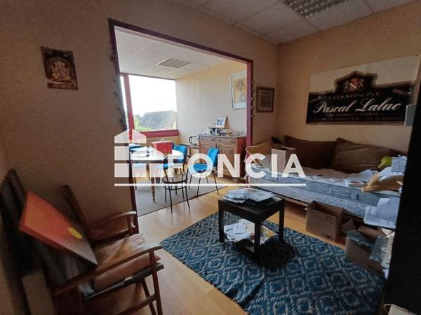 À vendre Local commercial 77.18 m² - Angers 49000