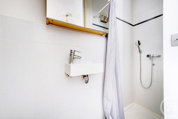 Appartement F3 à vendre  3 pièces - 41,47 m 2   PARIS  - 75010