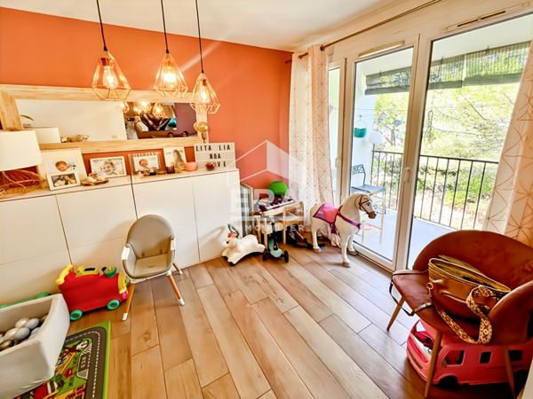 LES PENNES MIRABEAU - EXCLUSIVITE- Appartement T4 en RDC de 83m2 avec jardin et terrasse