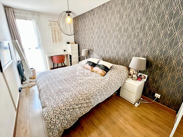 LES PENNES MIRABEAU - EXCLUSIVITE- Appartement T4 en RDC de 83m2 avec jardin et terrasse