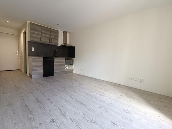 DUPLEX + PARKING