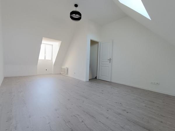 DUPLEX + PARKING