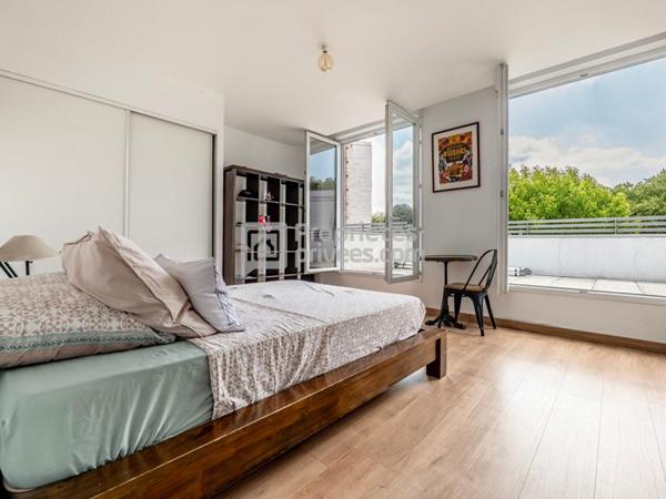 Maison familiale avec 4 chambres possibles de 111,63m² + 61m² de jardin + 18.60m² de terrasse à Saint-Denis