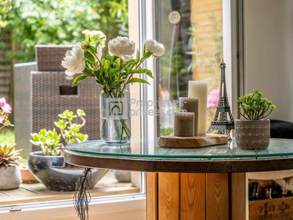 Maison familiale avec 4 chambres possibles de 111,63m² + 61m² de jardin + 18.60m² de terrasse à Saint-Denis