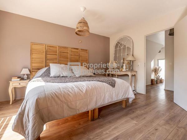 Maison familiale avec 4 chambres possibles de 111,63m² + 61m² de jardin + 18.60m² de terrasse à Saint-Denis