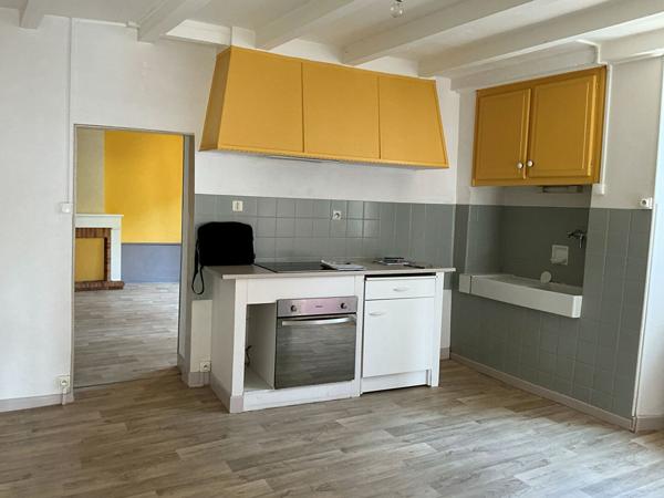 ARCHIAC - MAISON 3 CHAMBRES + BUREAU - LIBRE