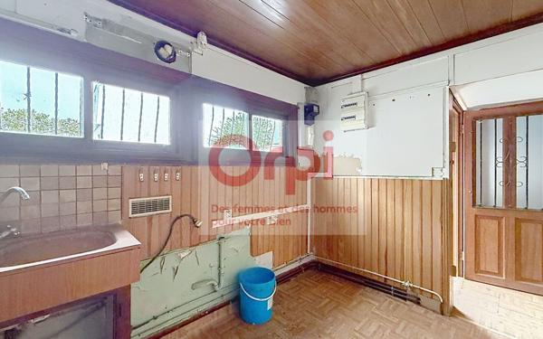 Maison à vendre    3 pièces • 68,38 m2 Issy-les-Moulineaux