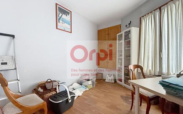 Maison à vendre    3 pièces • 68,38 m2 Issy-les-Moulineaux