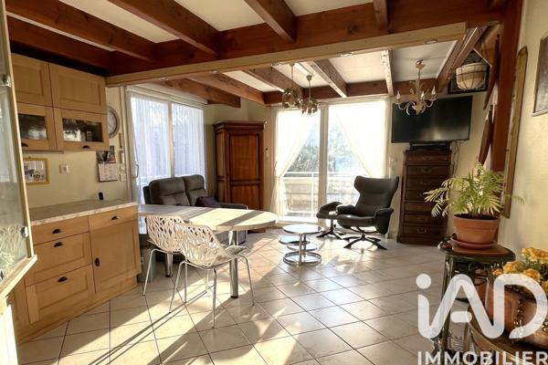 Immeuble à vendre 82 m² Saintes