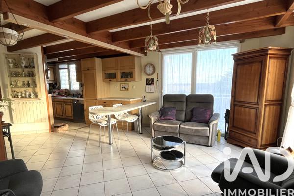 Immeuble à vendre 82 m² Saintes