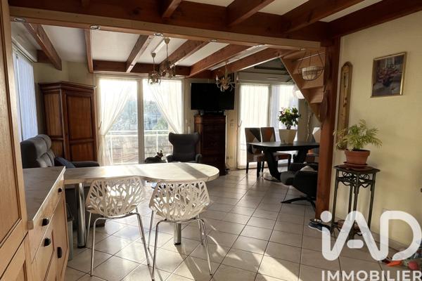 Immeuble à vendre 82 m² Saintes