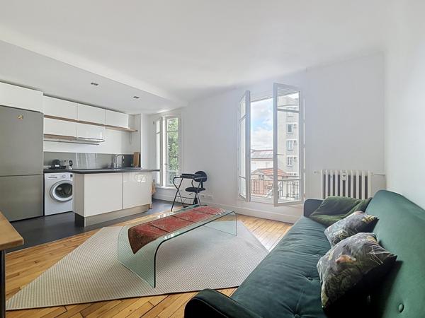 Appartement
         2 pièces
        - 38 m² Exclusivité 272 000 € *