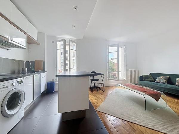 Appartement
         2 pièces
        - 38 m² Exclusivité 272 000 € *