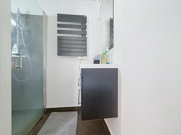 Appartement
         2 pièces
        - 38 m² Exclusivité 272 000 € *