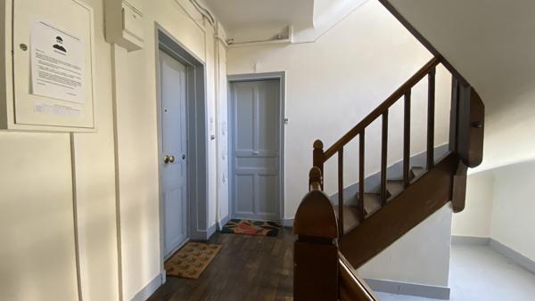 Appartement
         2 pièces
        - 38 m² Exclusivité 272 000 € *