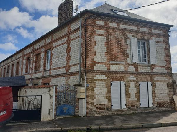 Achat immeuble Saint-Pierre-lès-Elbeuf - 350 m² - 466 400 €