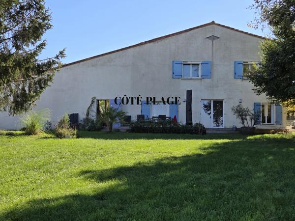 Saint-Sulpice-de-Royan (17200) MAISON 6 PIECES DE 140 M2 - Longére entièrement rénovée - PRIX DE VENTE 450 400€ HAI