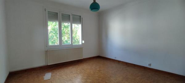 BELLE MAISON CONTEMPORAINE  DE 4 CH, AVEC JARDIN
