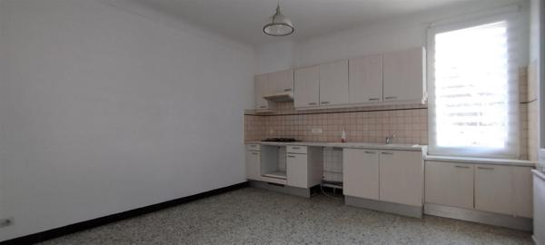 BELLE MAISON CONTEMPORAINE  DE 4 CH, AVEC JARDIN