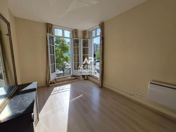 Appartement 1 pièce à vendre à Saint-Germain-en-Laye €265 000 ** - Référence 17592