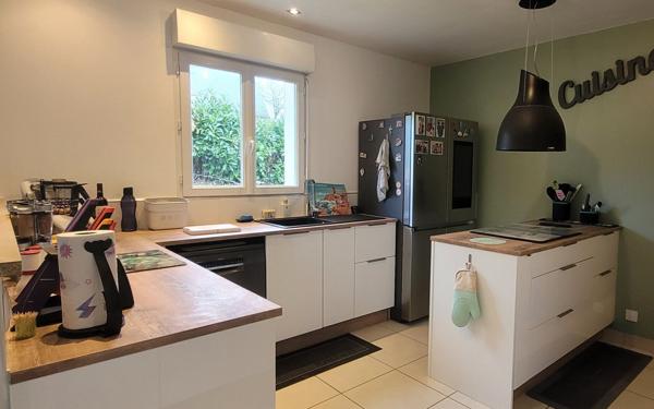 Maison à vendre    5 pièces • 130 m2 Auzouer-en-Touraine