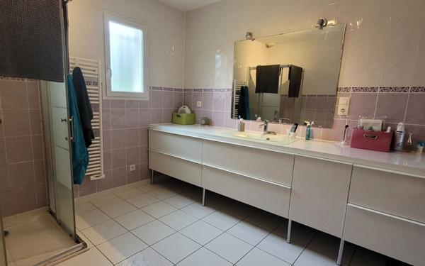 Maison à vendre    5 pièces • 130 m2 Auzouer-en-Touraine