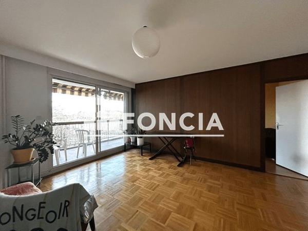 Location Appartement 2 pièces 68.62 m² - 75 TER RUE CHAZIERE Lyon 69004