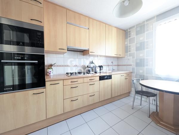 MAISON À VENDRE DE 5 PIÈCES DE 76,00 M²