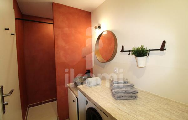 A LOUER SUPERBE 2 PIECES EN REZ DE JARDIN A VALENCE