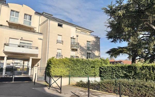 Appartement à vendre    3 pièces • 66 m2 Morangis