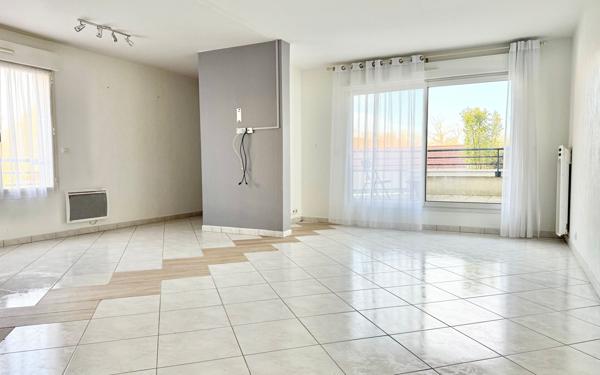 Appartement à vendre    3 pièces • 66 m2 Morangis
