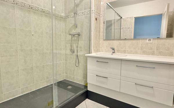 Appartement à vendre    3 pièces • 66 m2 Morangis