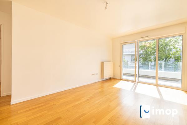 MASSY ATLANTIS – T3 de 60 m² rénové avec terrasse plein sud de 15 m² et parking