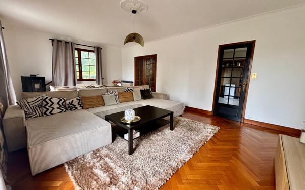 Maison à vendre    7 pièces •  Séméac