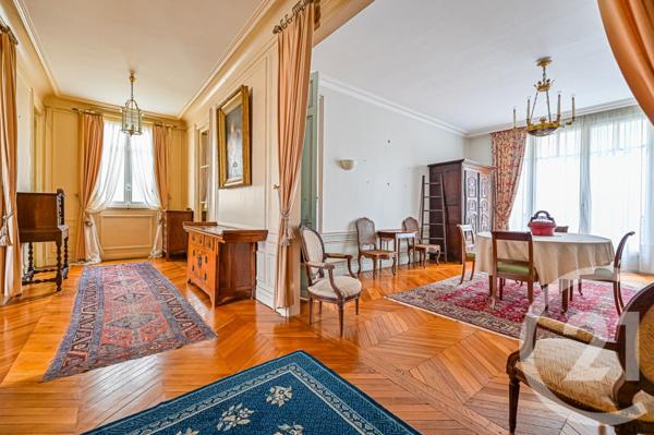 Appartement F5 à vendre  5 pièces - 159,10 m2 PARIS - 75016