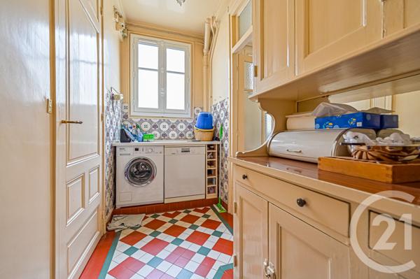 Appartement F5 à vendre  5 pièces - 159,10 m2 PARIS - 75016