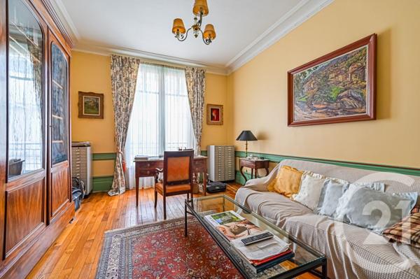 Appartement F5 à vendre  5 pièces - 159,10 m2 PARIS - 75016