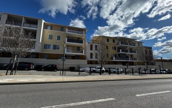 Vente Appartement P2 type2-terrasse-parking- Plan-de-cuques   