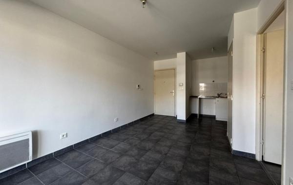 Vente Appartement P2 type2-terrasse-parking- Plan-de-cuques   