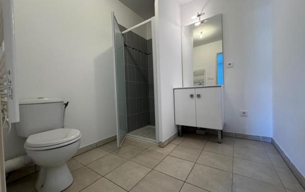 Vente Appartement P2 type2-terrasse-parking- Plan-de-cuques   