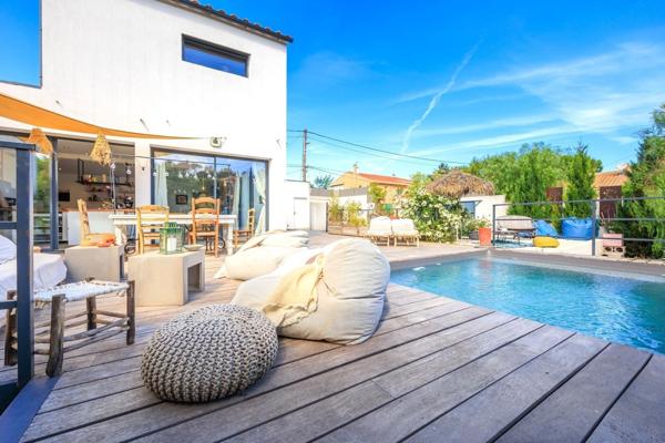 13012 / Maison rénovée / Jardin / Piscine