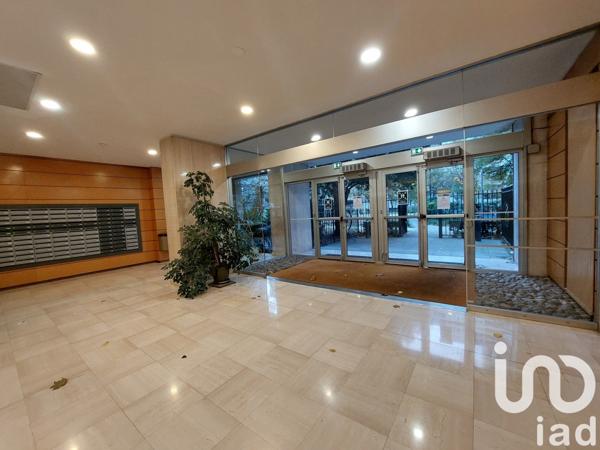 Appartement à vendre 4 pièces 82 m² Courbevoie