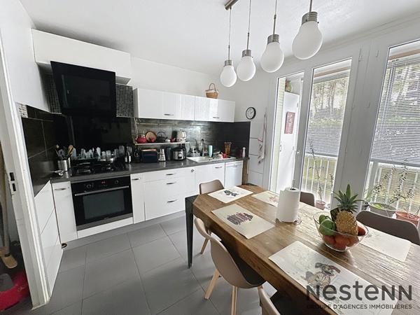 A vendre Appartement T5 96 m2 Aubagne résidence fermée