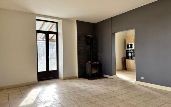 Appartement à louer    3 pièces •  Ussac