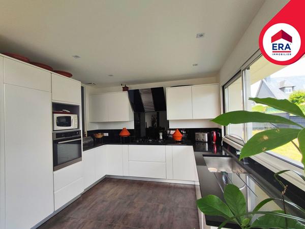 Maison spacieuse et récente Montgermont - 6 chambres, 243 m²