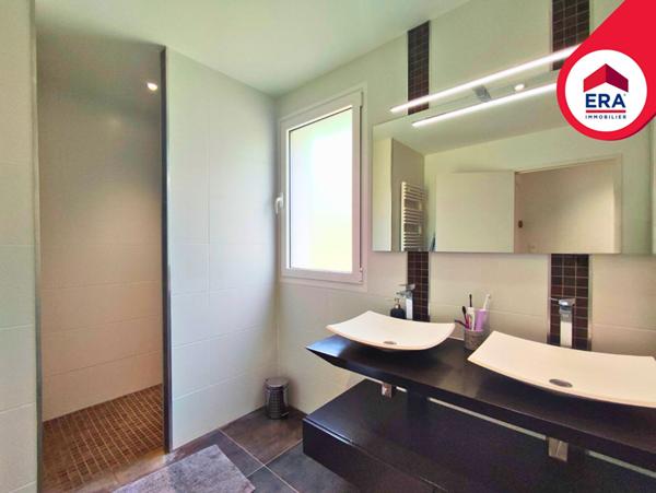 Maison spacieuse et récente Montgermont - 6 chambres, 243 m²