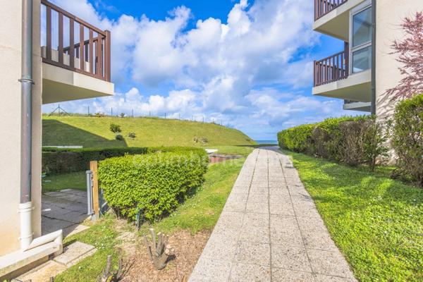 CABOURG PLAGE – Superbe Studio de 25.40 m2 avec terrasse plein sud et Parking – A 20 m de la mer !