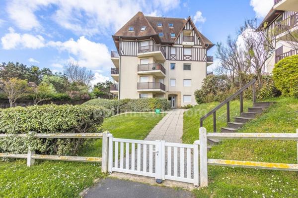 CABOURG PLAGE – Superbe Studio de 25.40 m2 avec terrasse plein sud et Parking – A 20 m de la mer !