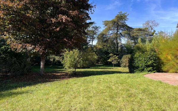 Maison à vendre    5 pièces •  Saint-Denis-en-Val