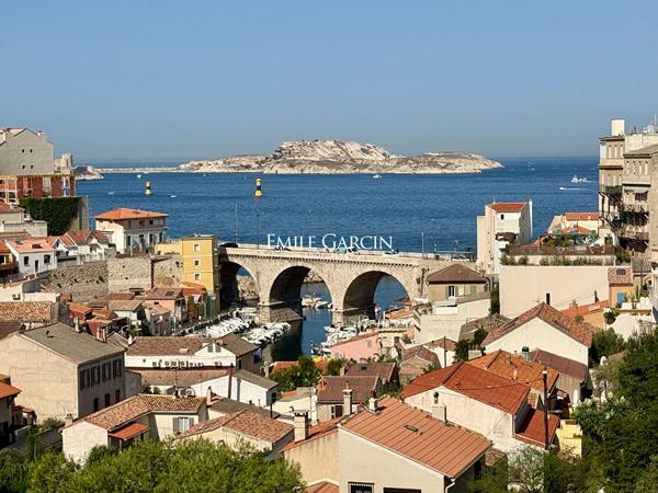 À vendre -  Appartement T2 d'environ 50m² avec vue mer spectaculaire - Marseille 7eme arrondissement (13007)